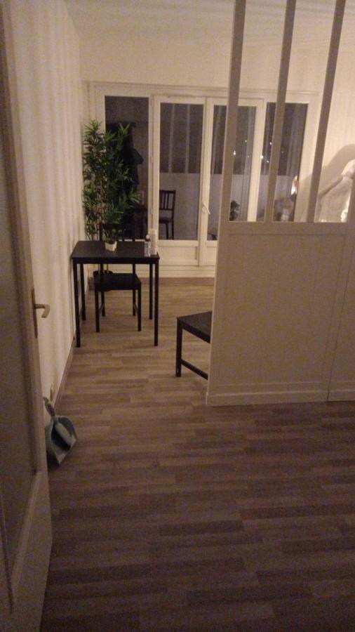 Lumineux Studio Avec Balcon / Cosy Flat With Balcony Apartment Villejuif Exterior photo